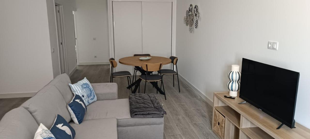 Skynest 61 Faro Airport Guest House - 5