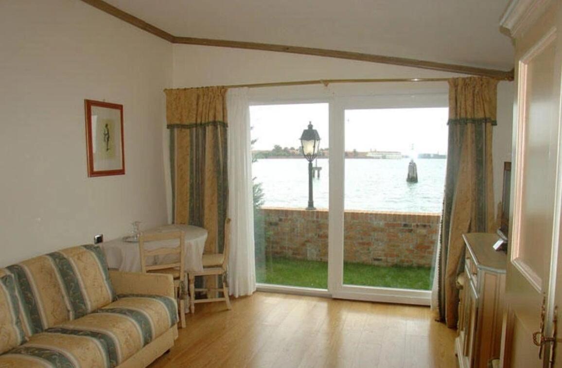 Villa fronte mare Venezia Lido - 2