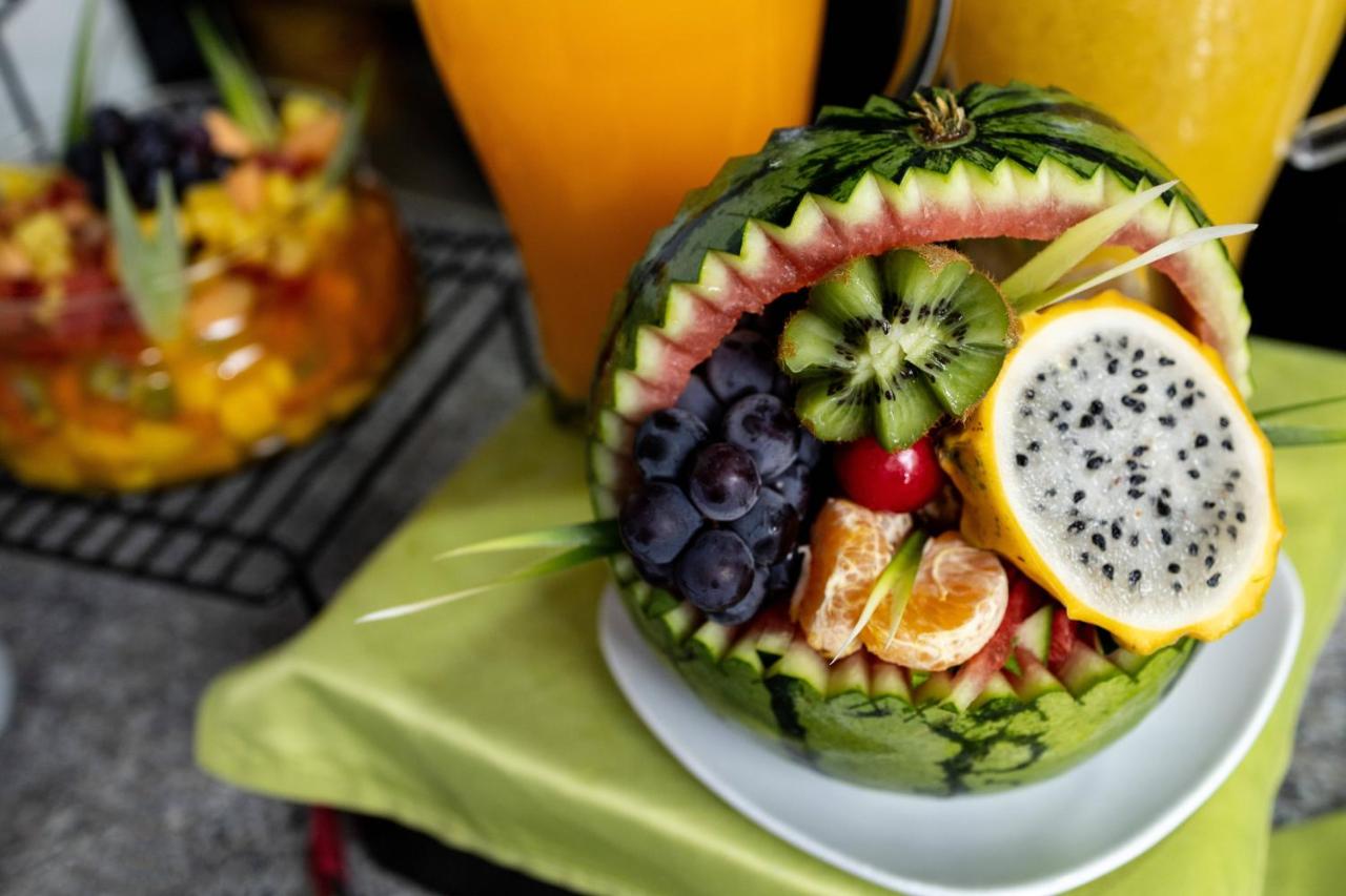 Hotel Regency Suites La Feria - 3