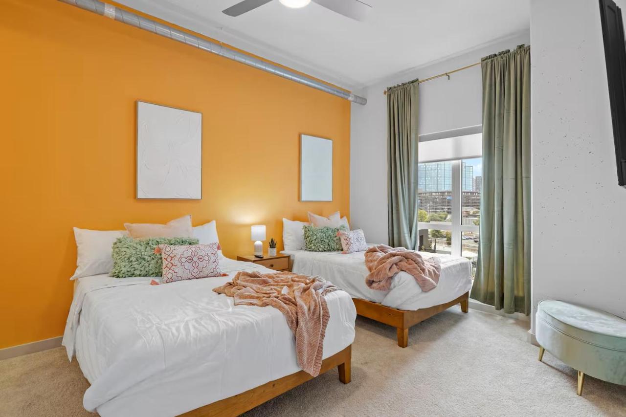 Wild & Chic Suite - Walk to Broadway-Rooftop Pool! - 2