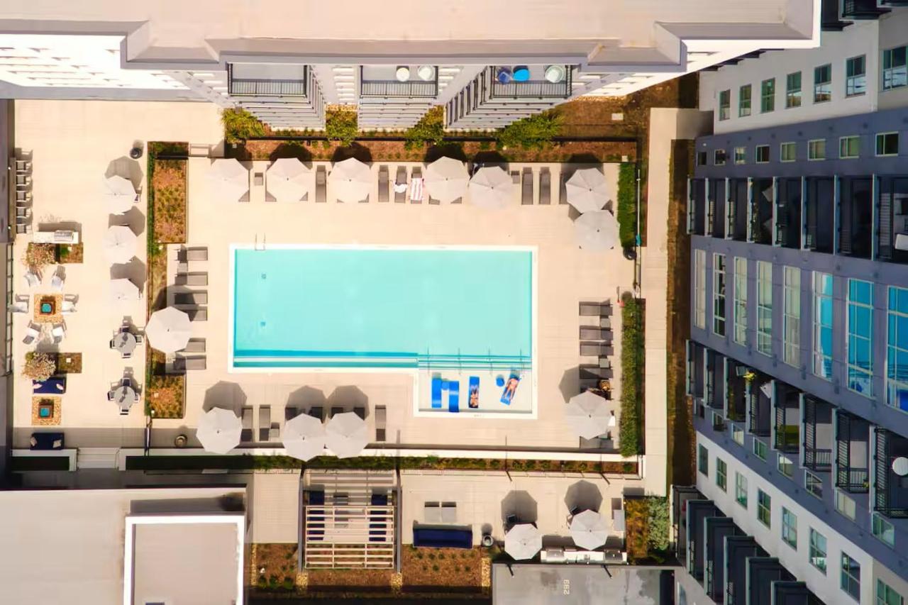 Wild & Chic Suite - Walk to Broadway-Rooftop Pool! - 4