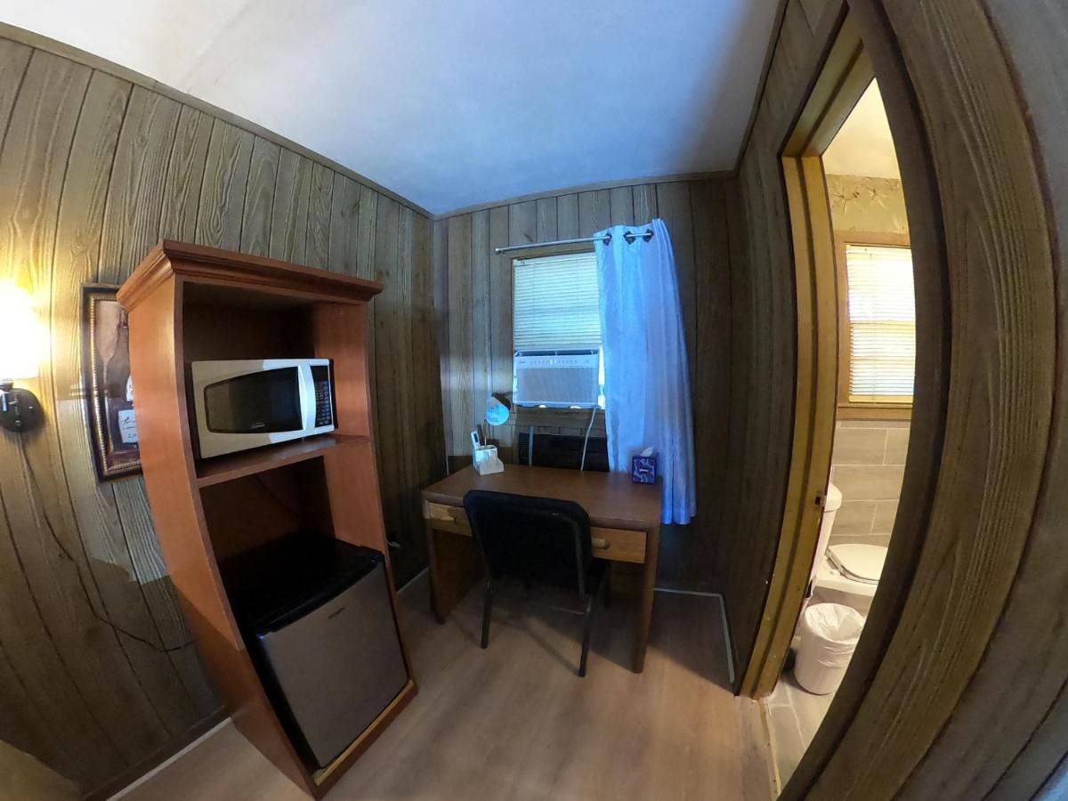 Heart of the Berkshires Motel — photo 11