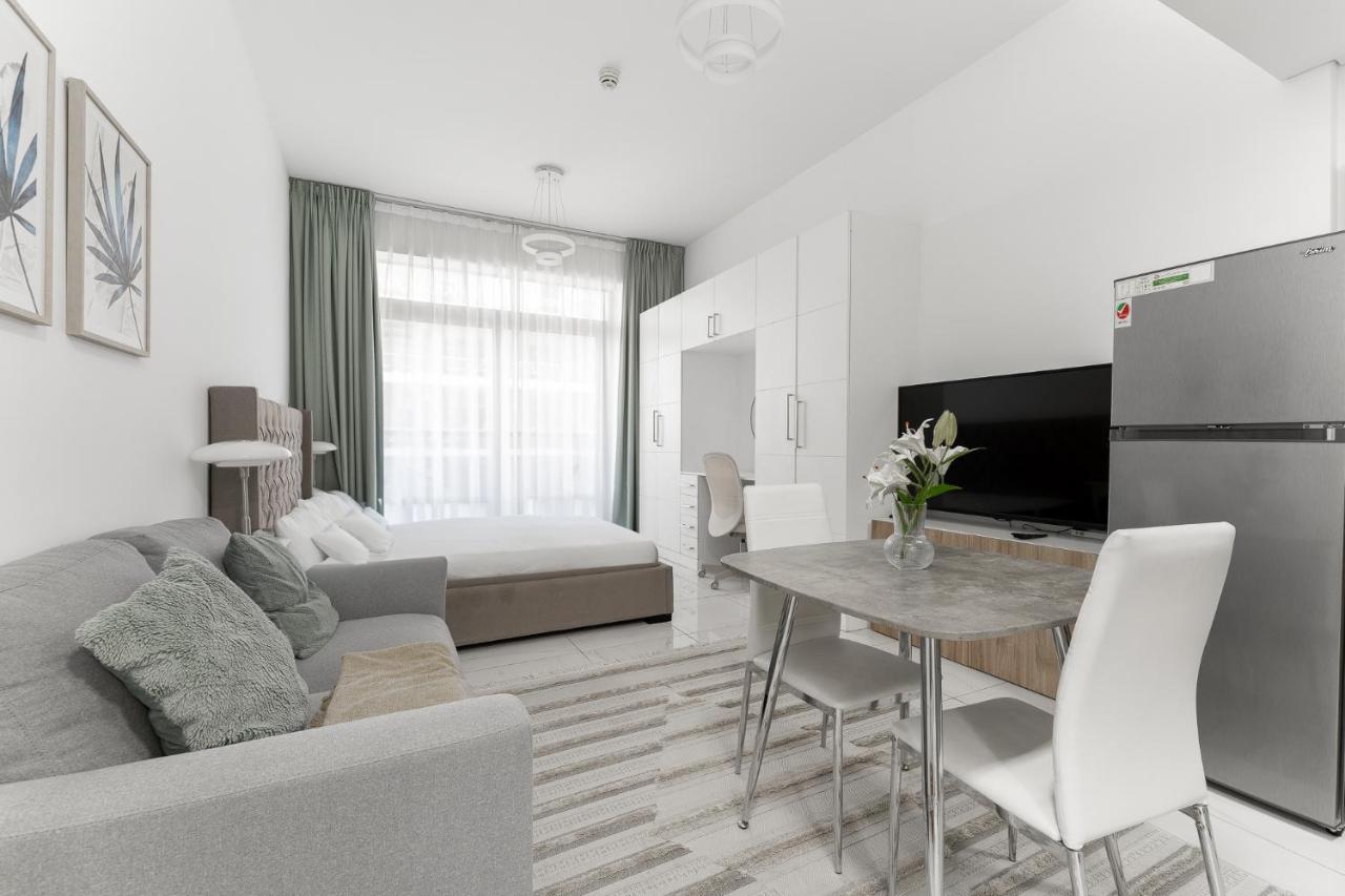 HAVN - Studio Apartment infront of CircleMall, JVC