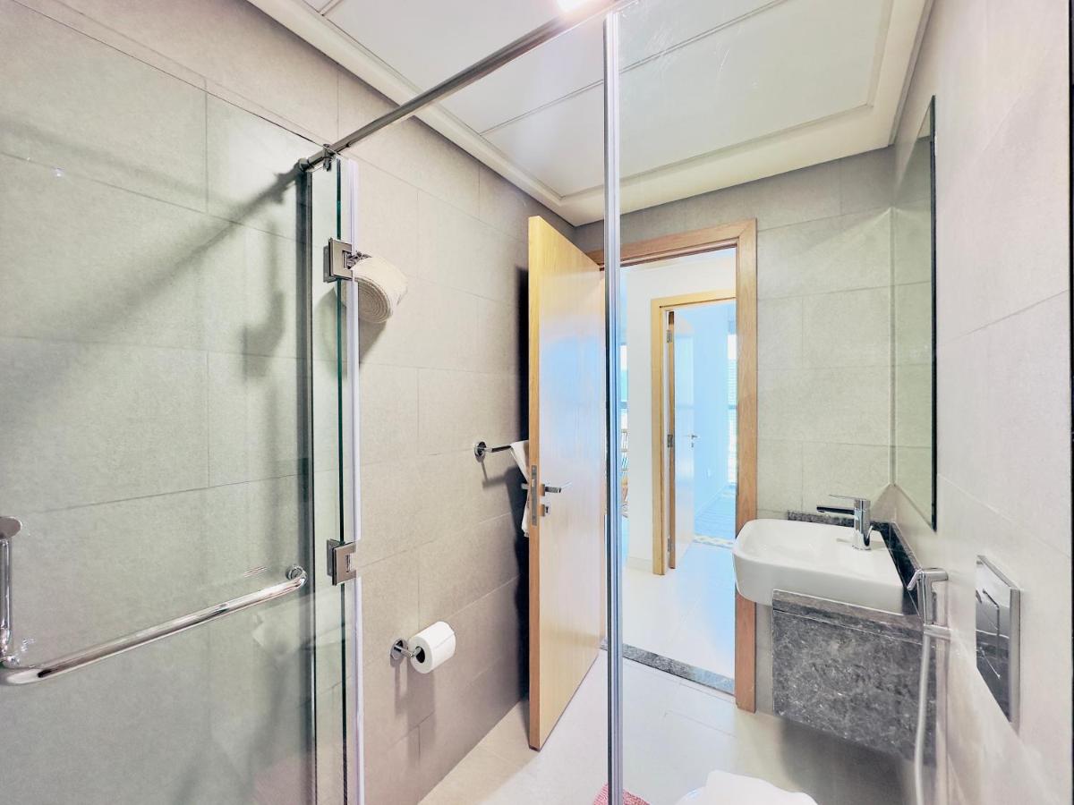 Modern 2BR Radiant Blvd Reem - 3