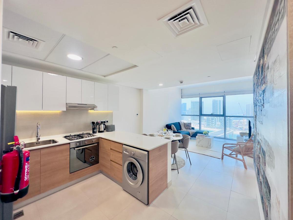 Modern 2BR Radiant Blvd Reem - 5