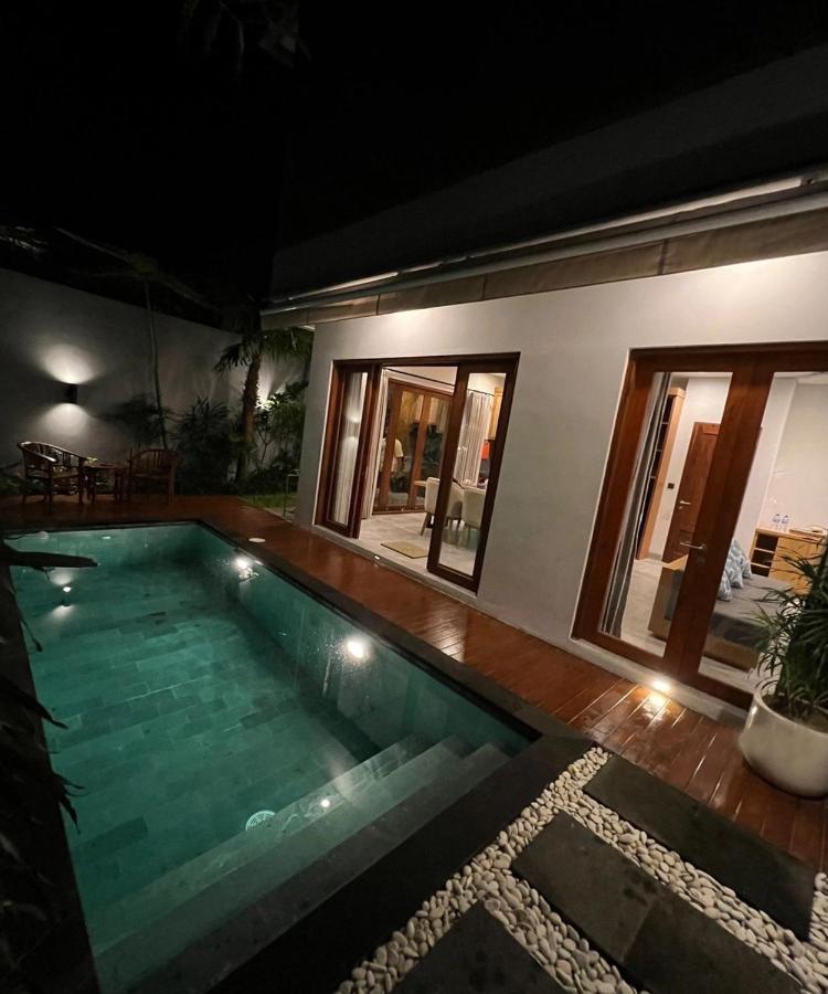 Villa Dharman Jimbaran - 4