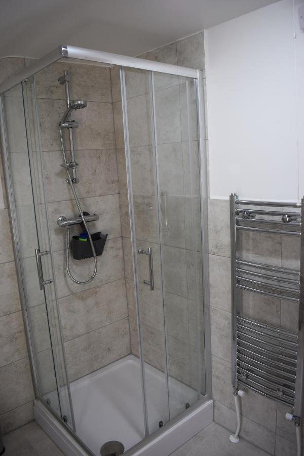 Premier London Rooms - 4