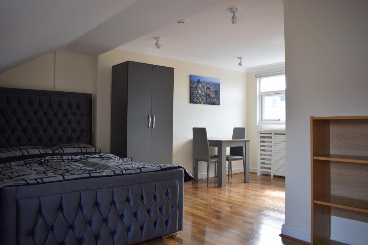 Premier London Rooms - 3