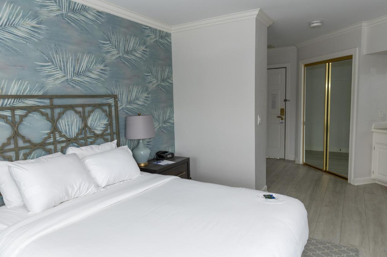 The Geneva Inn — photo 21