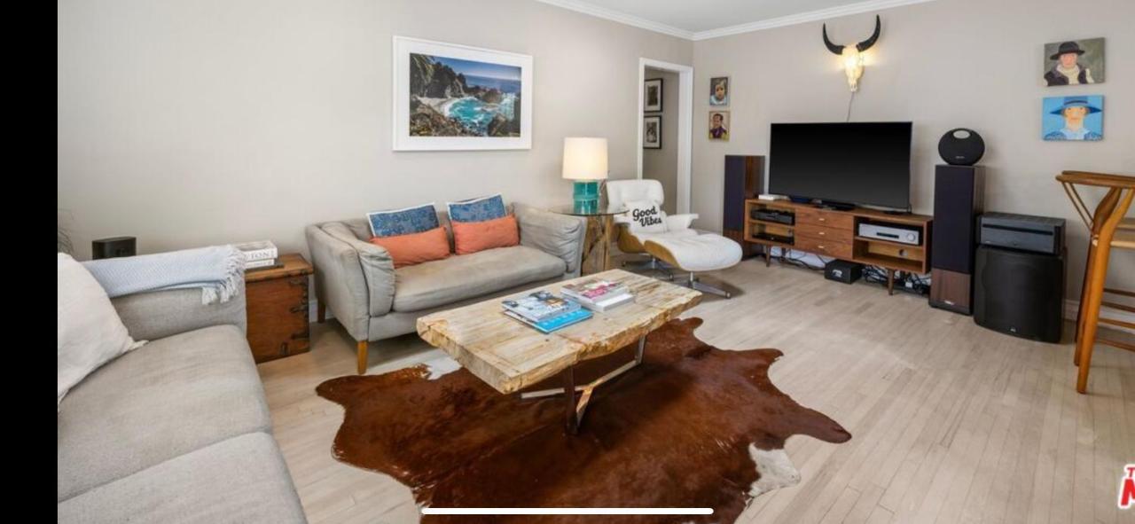 Chic Venice Beach Bungalow Steps from the Canals & Beach - 5