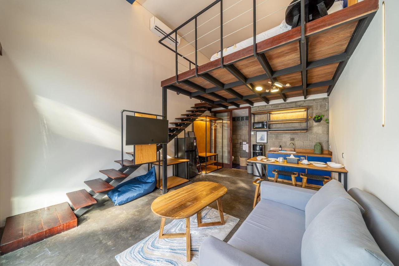 First 5 Bedrooms Villa - 5