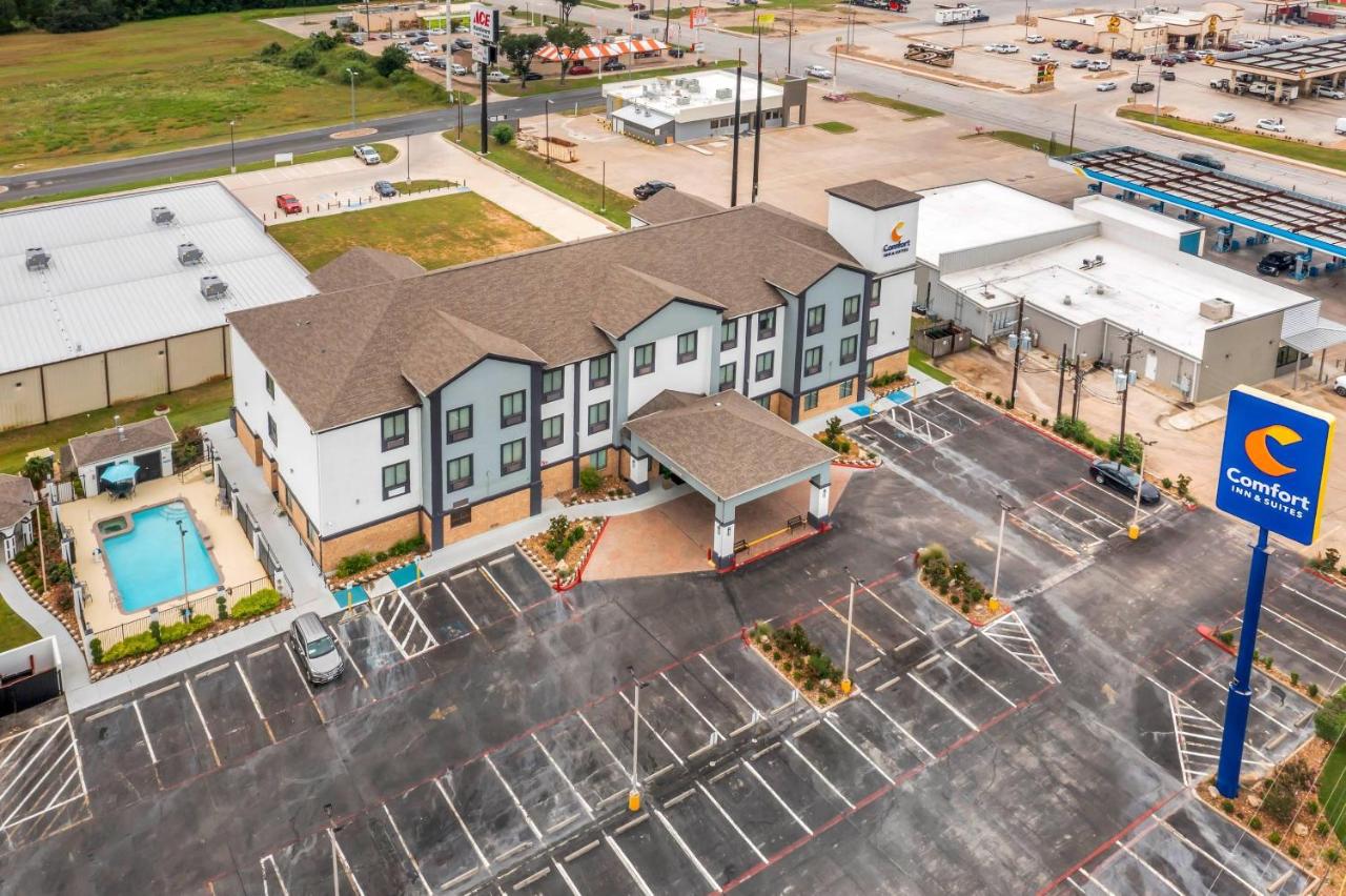Comfort inn & suites Schulenburg — photo 13