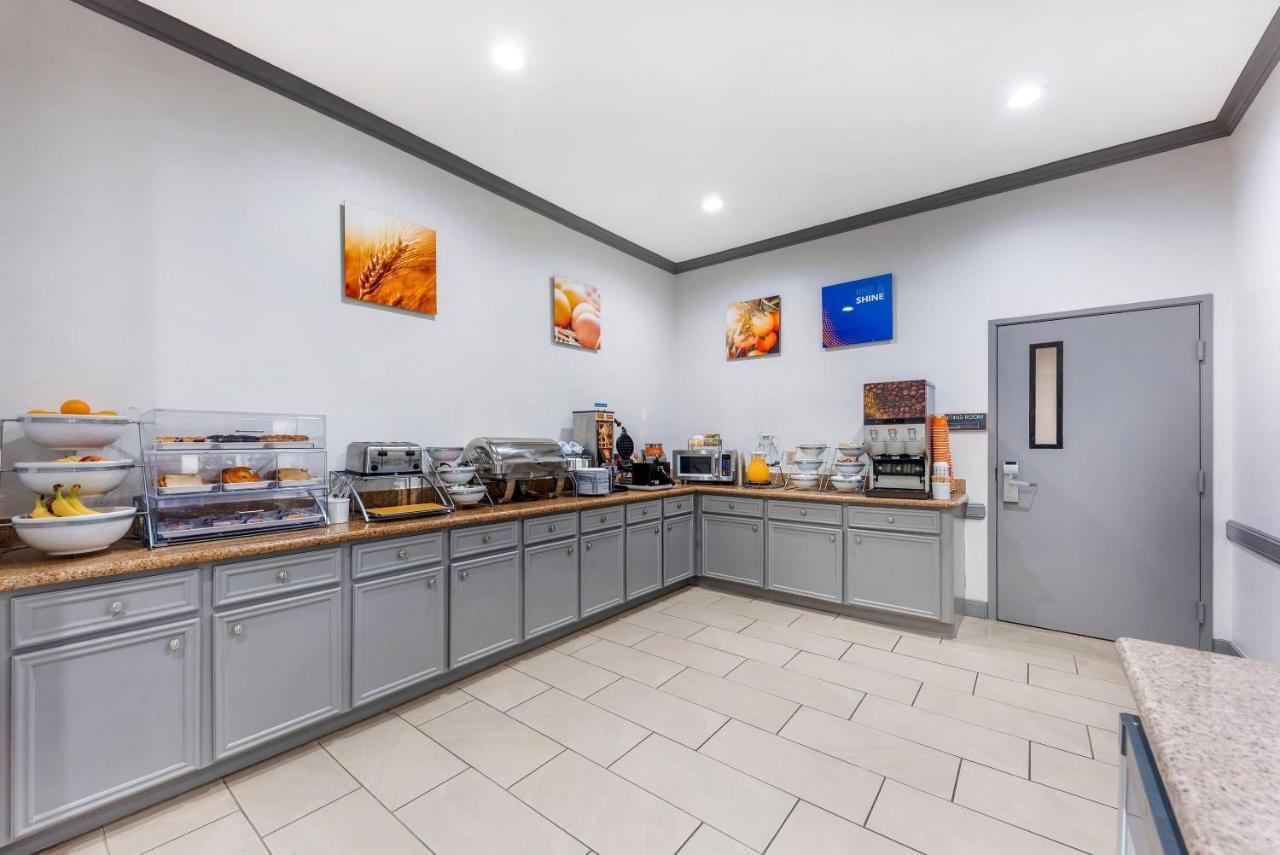 Comfort inn & suites Schulenburg — photo 5