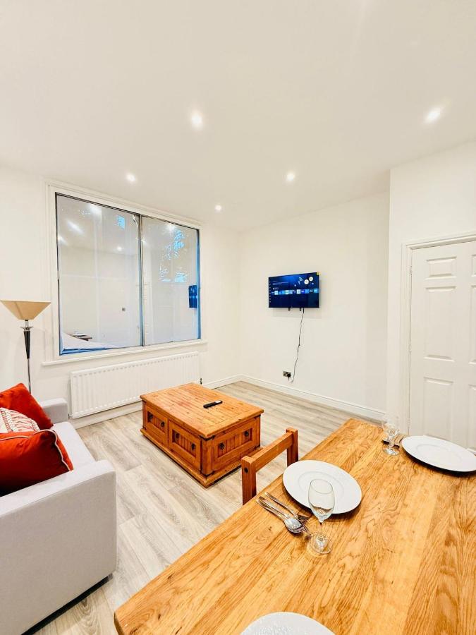 Cozystays Refurbed Modern Apartment Private Garden Free Parking - 5