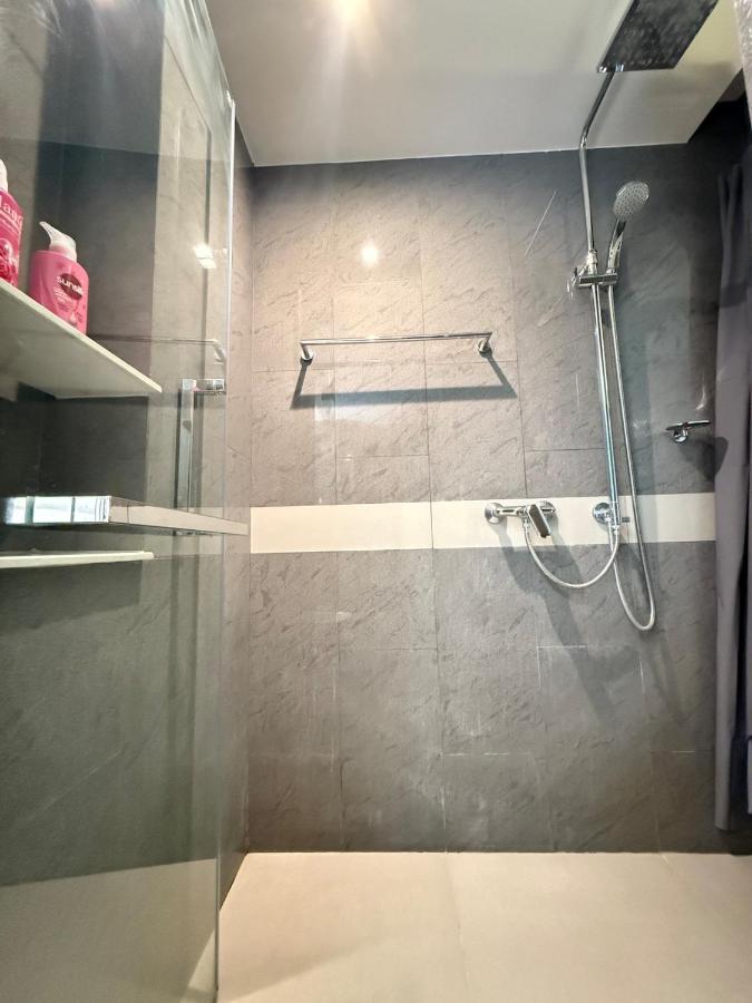 BTS Thong Lor Downtown Low-rise Large 1 Bedroom - 3