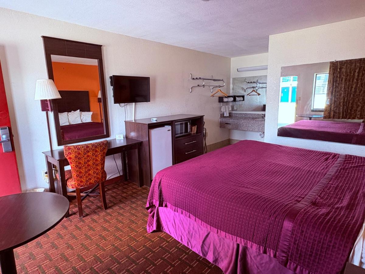 Royal Regency Inn — photo 2