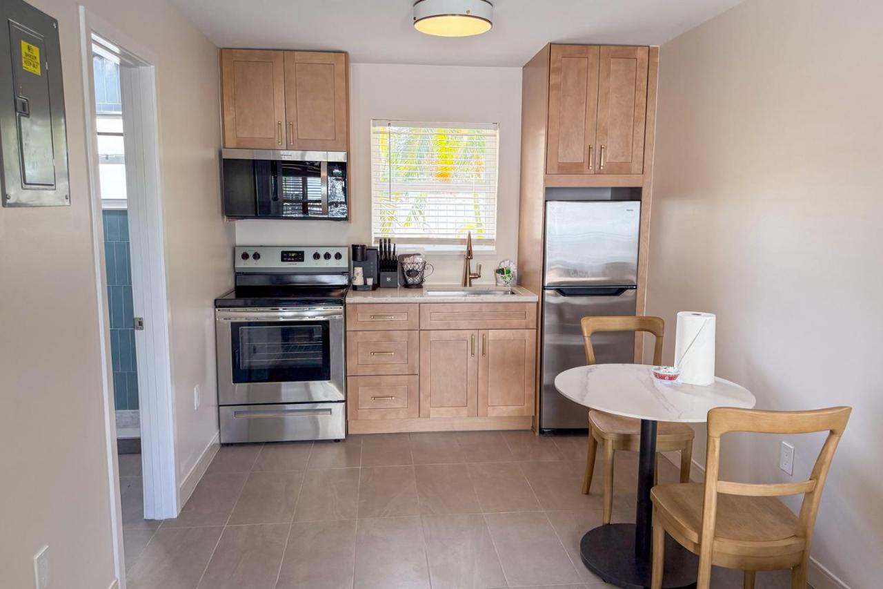 Marco Island Lakeside Inn — photo 4