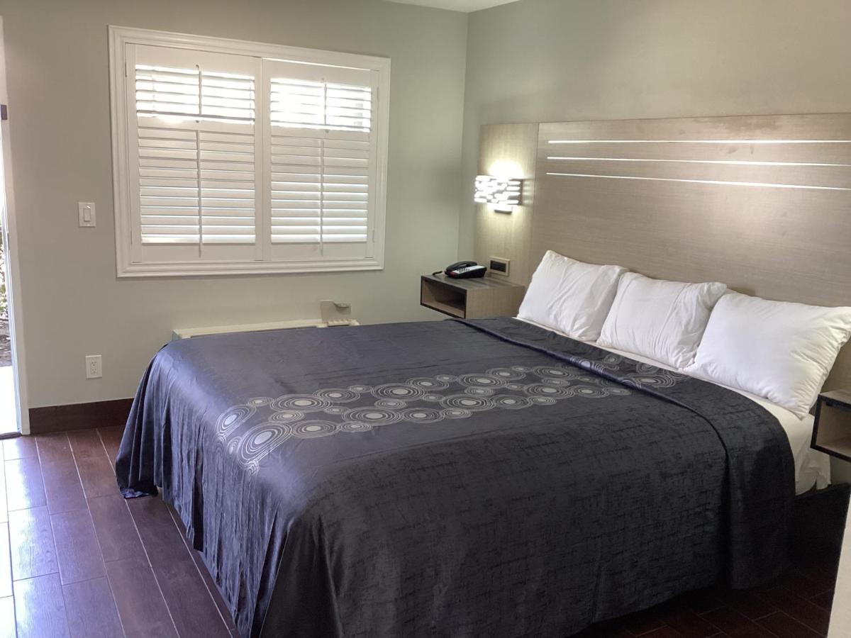 MAYFAIR INN ONTARIO AIRPORT — photo 12
