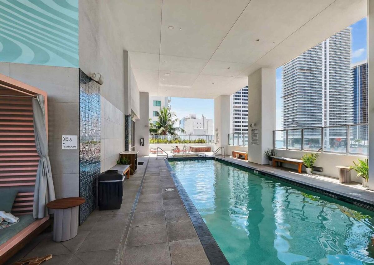 Modern Studio Downtown Miami - 4