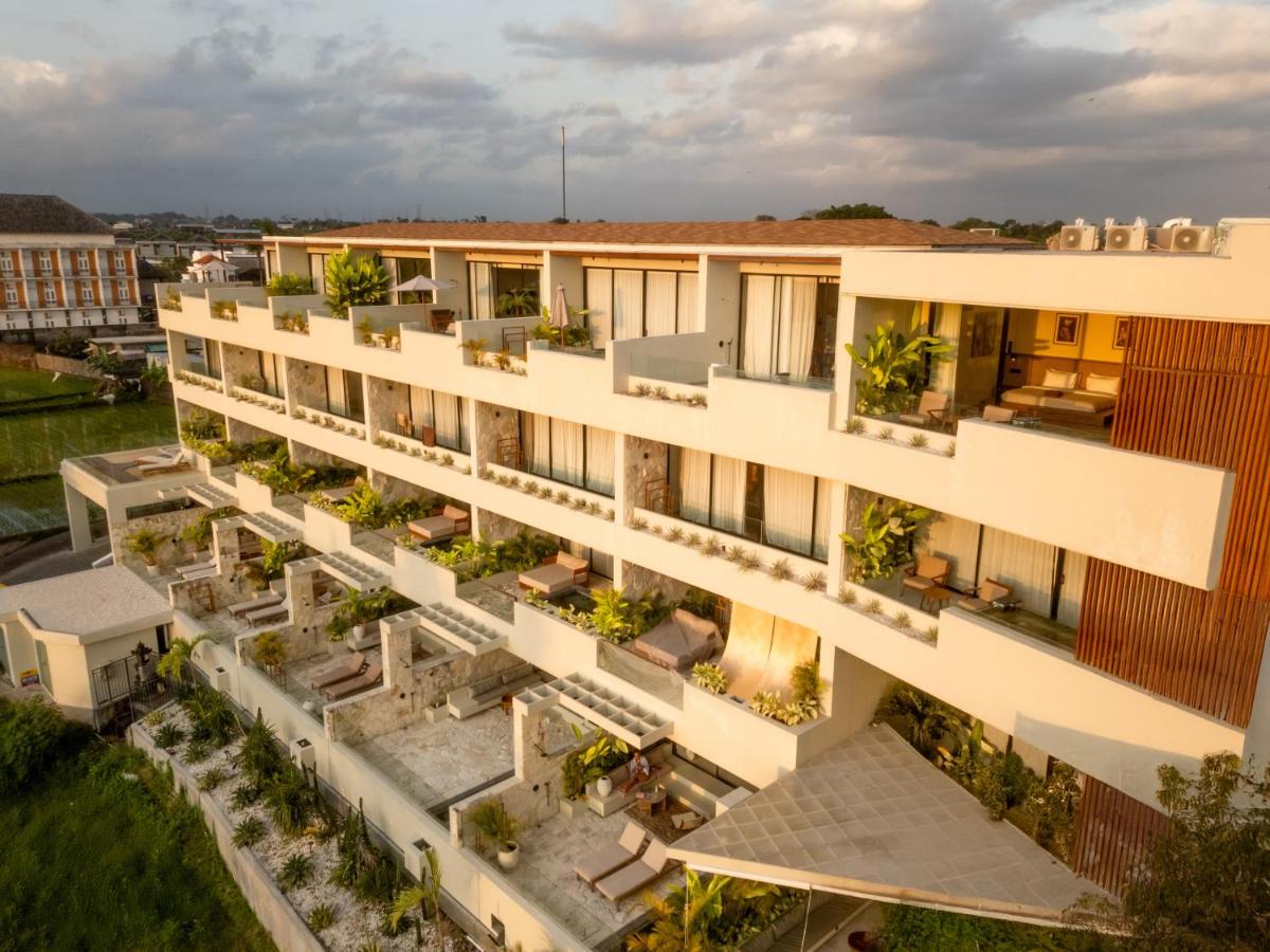 Sore Escape Tumbak Bayuh by Betterplace - 2