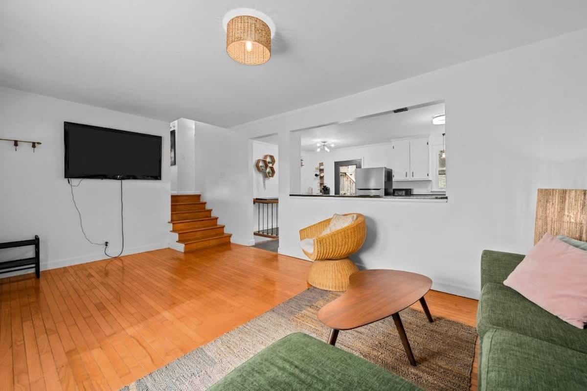 Game Room and Bunks Sleeps 12 Near Downtown - 4