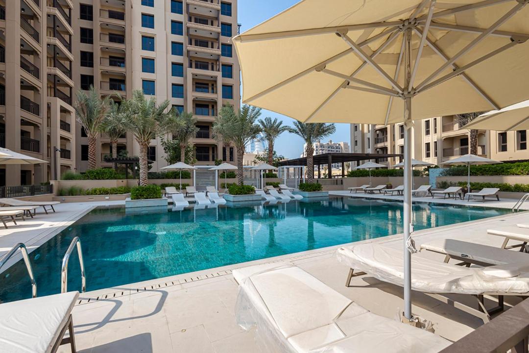 Stylish Studio With Pool View Mins to Dubai Mall - 4