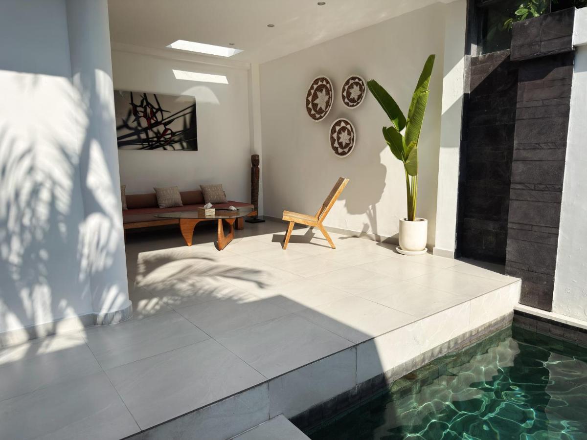 Aster Villa Seminyak - 2