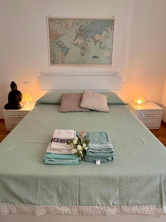 Genoa Waterfront Room - 4