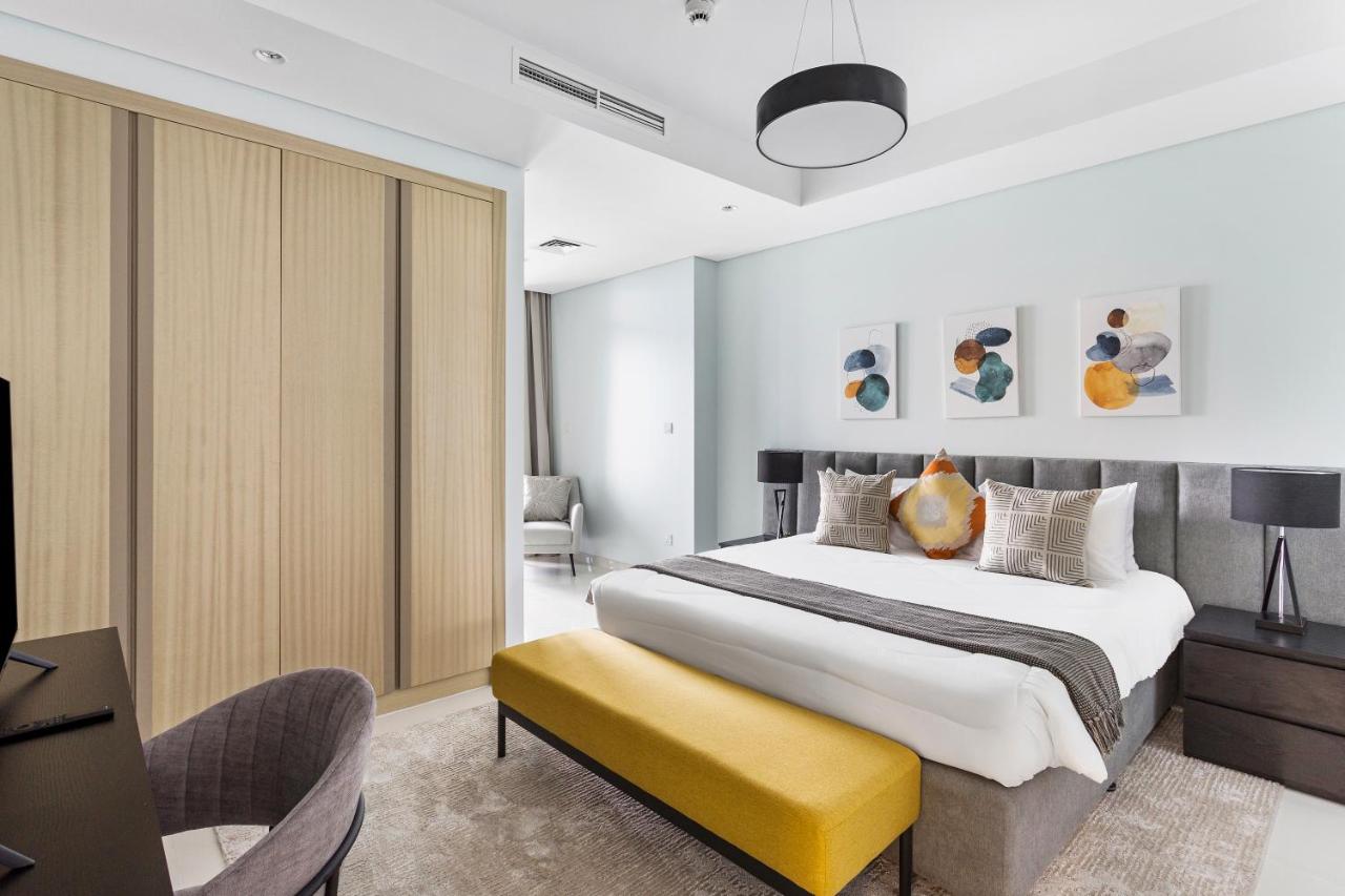 ALiving Luxe 2BR with higest Infinity Pool Close to Dubai Mall & Burj Khalifa - 2