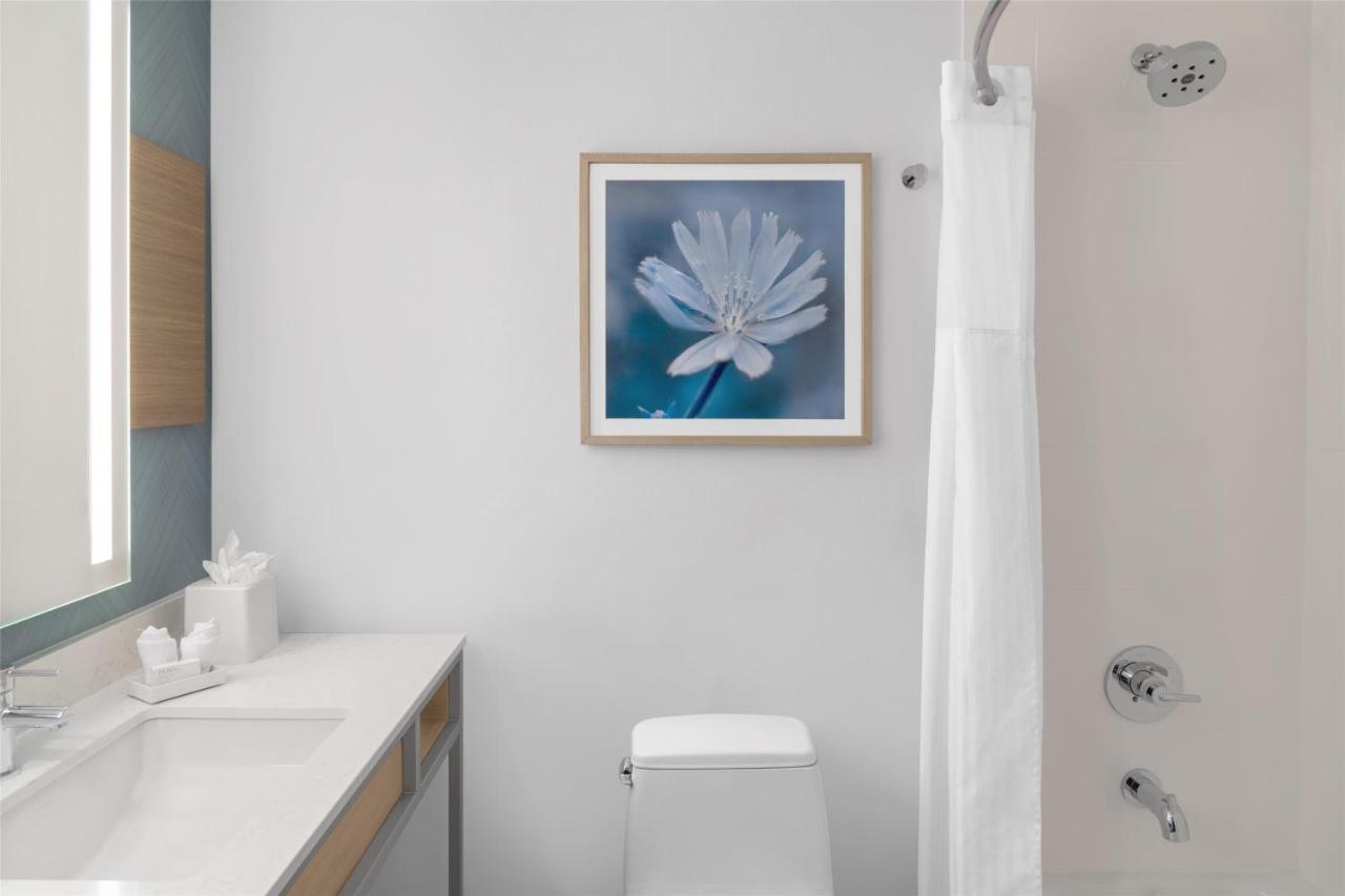 Hilton Garden Inn Queens JFK - 3