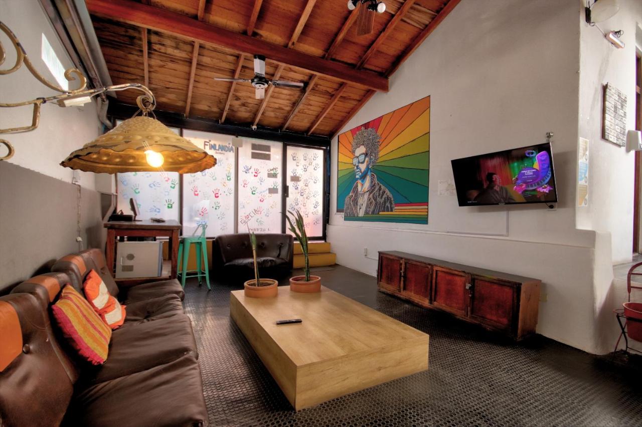 Play Hostel Soho - 4