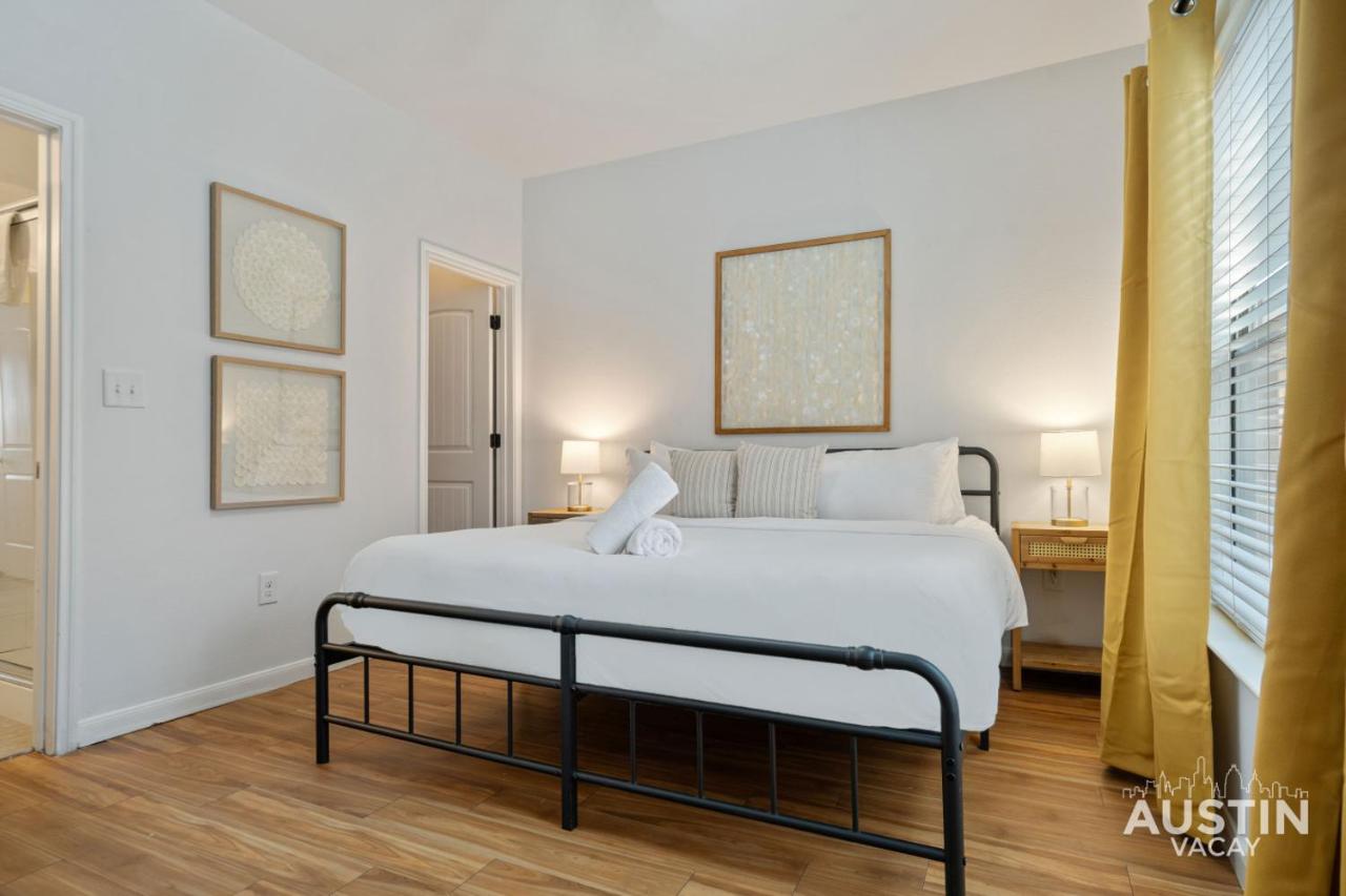 5BR 2BA Austin Hideaway Near SoCo The Domain and Lady Bird Lake by Austin Vacay - 4