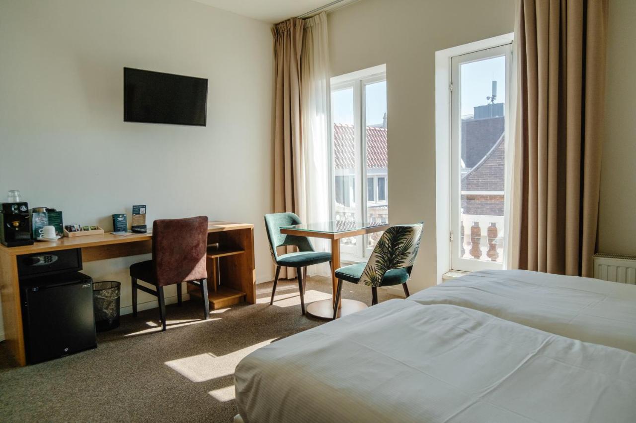 Ambassador City Centre Hotel - 2