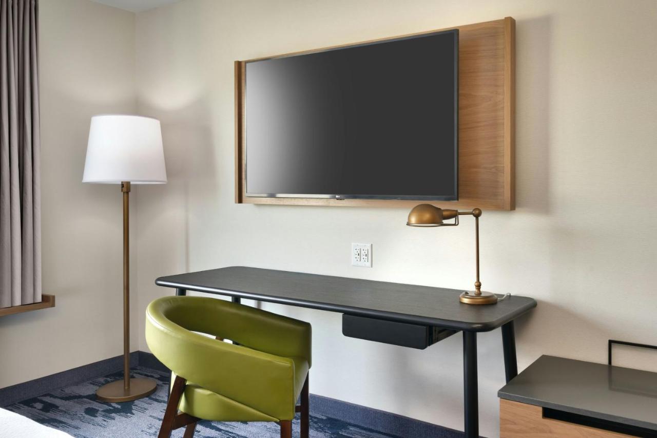 Yellowstone Park Inn & Suites — photo 20