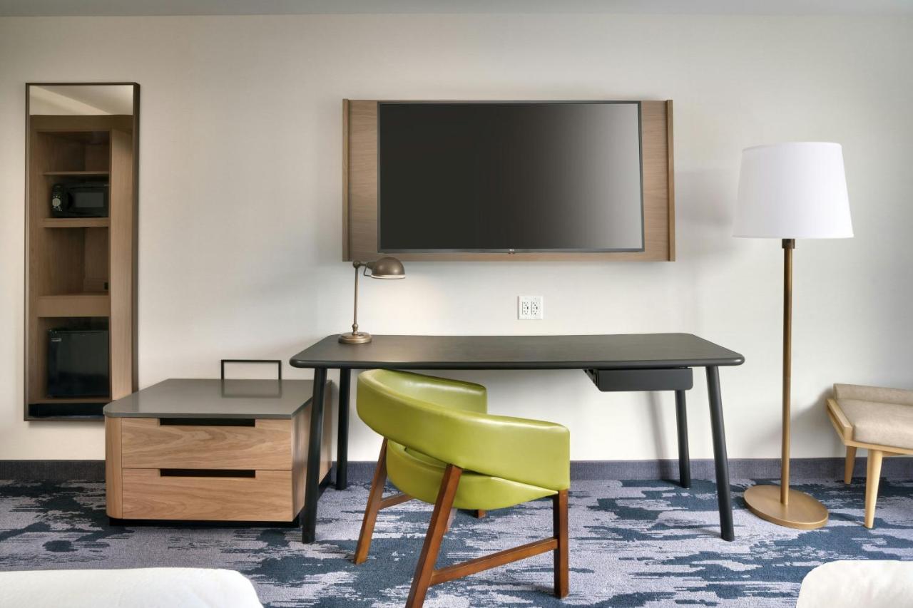 Yellowstone Park Inn & Suites — photo 21