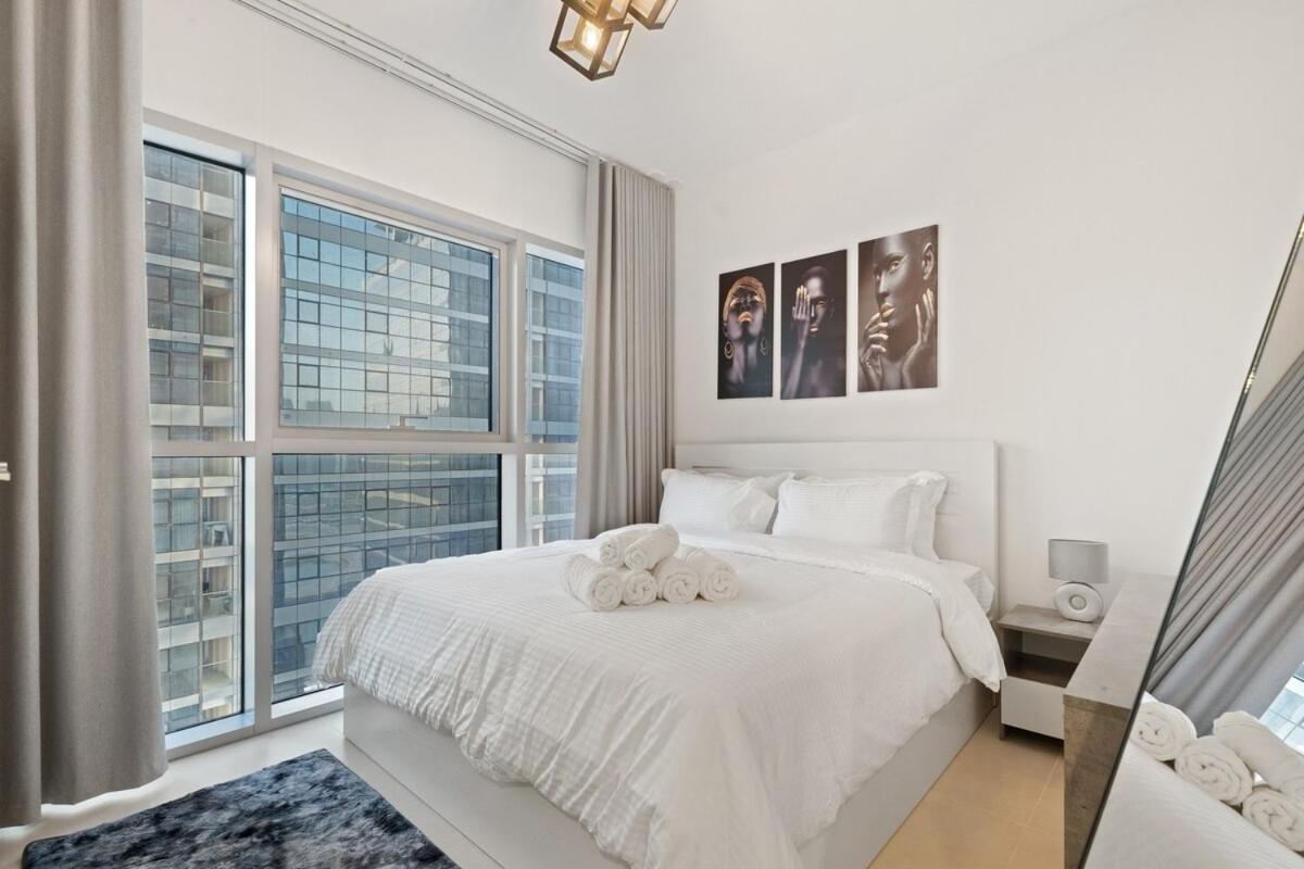 Stylish 1 BR B - Great Pool View - 2