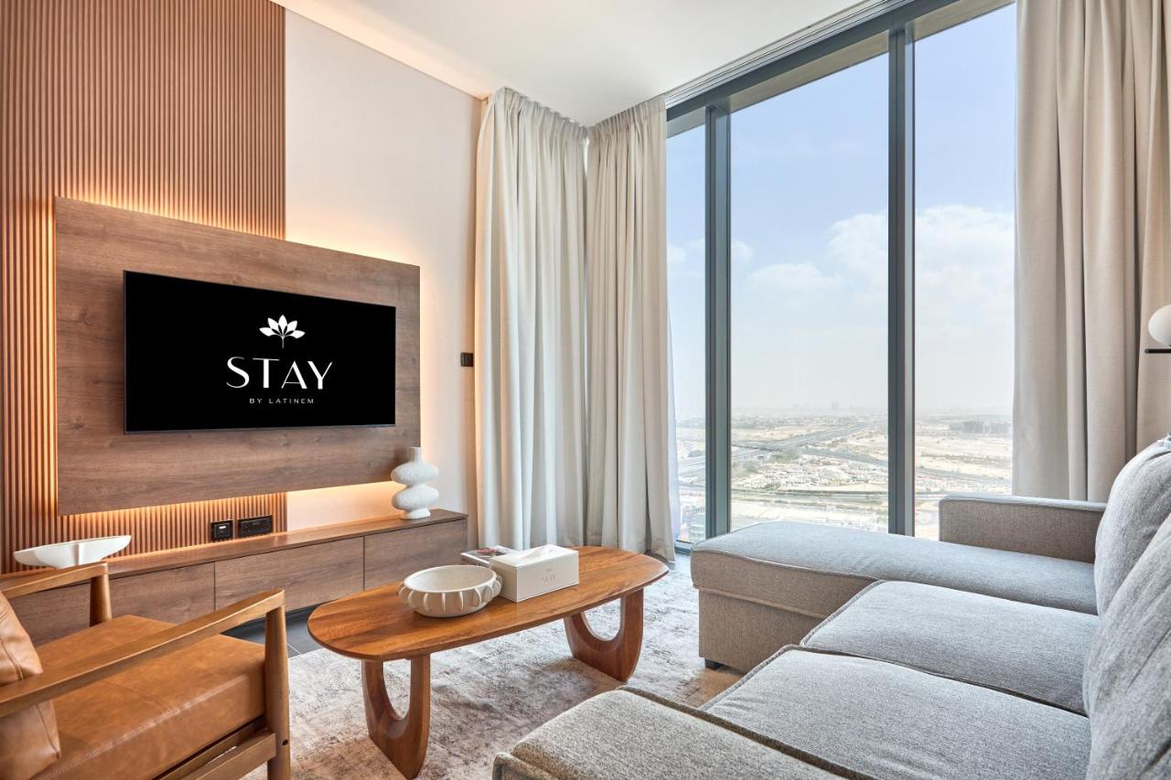 STAY BY LATINEM Luxury 1BR Holiday Home CB 2701 Near Burj Khalifa