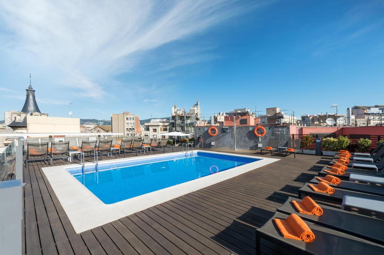 Rooftop swimming pool: Hotel Jazz