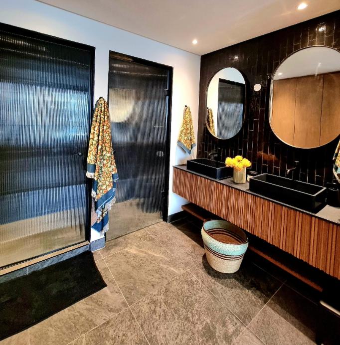 Atlantic Elegance - 3