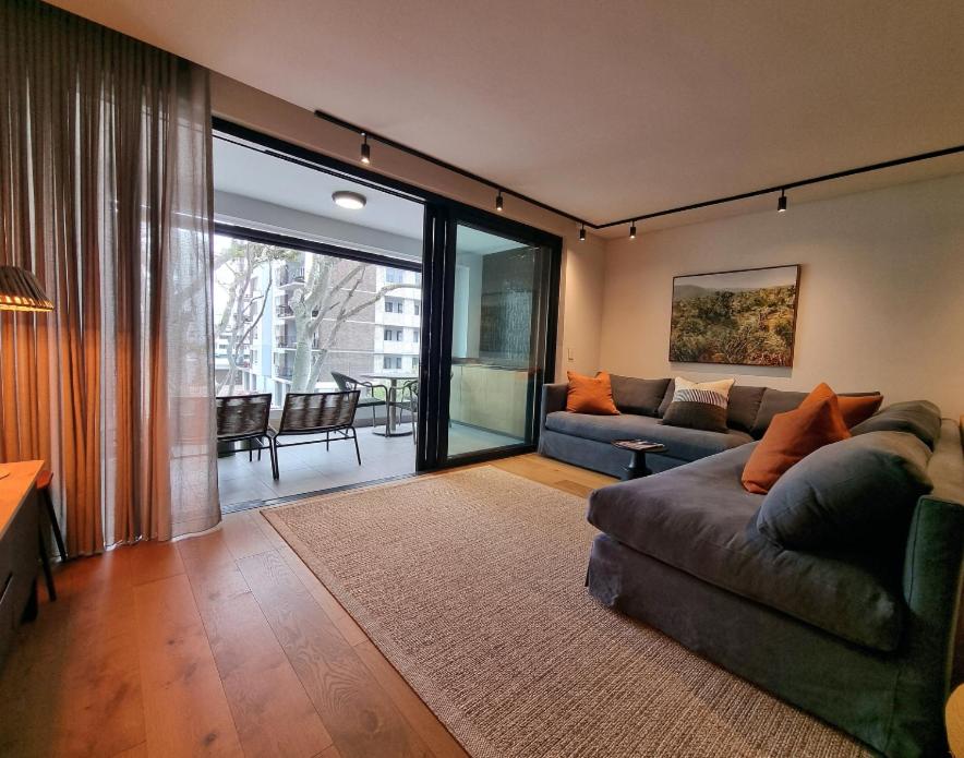 Atlantic Elegance - 5