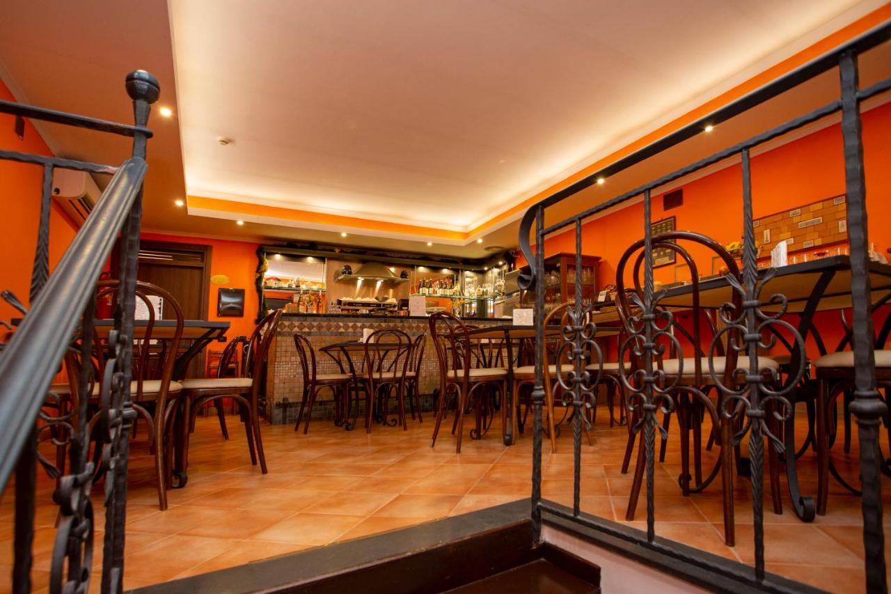 Hotel Neapolis - 3