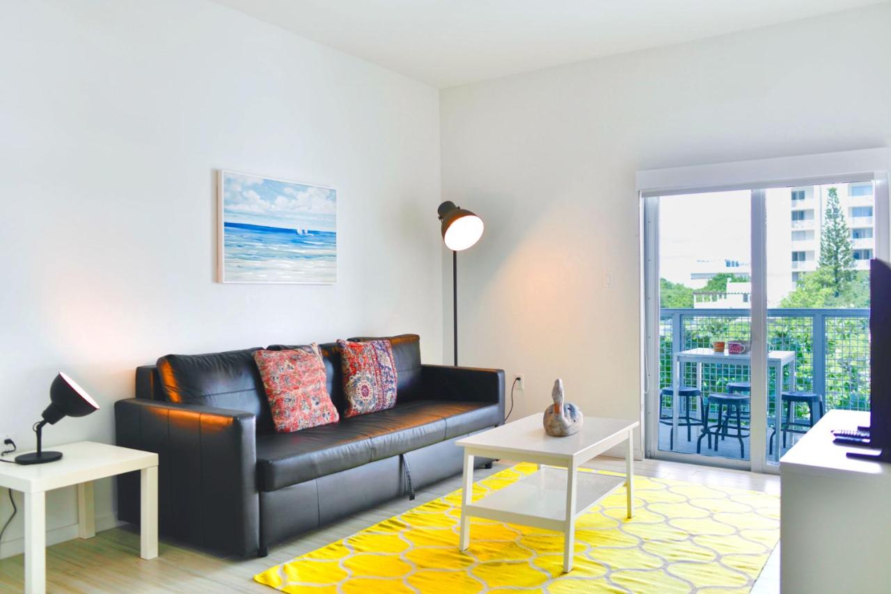Contemporary Condo in Wynwood w Free Parking