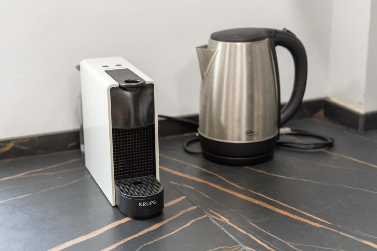 Chic Studio Downtown - AC - WiFi - 3