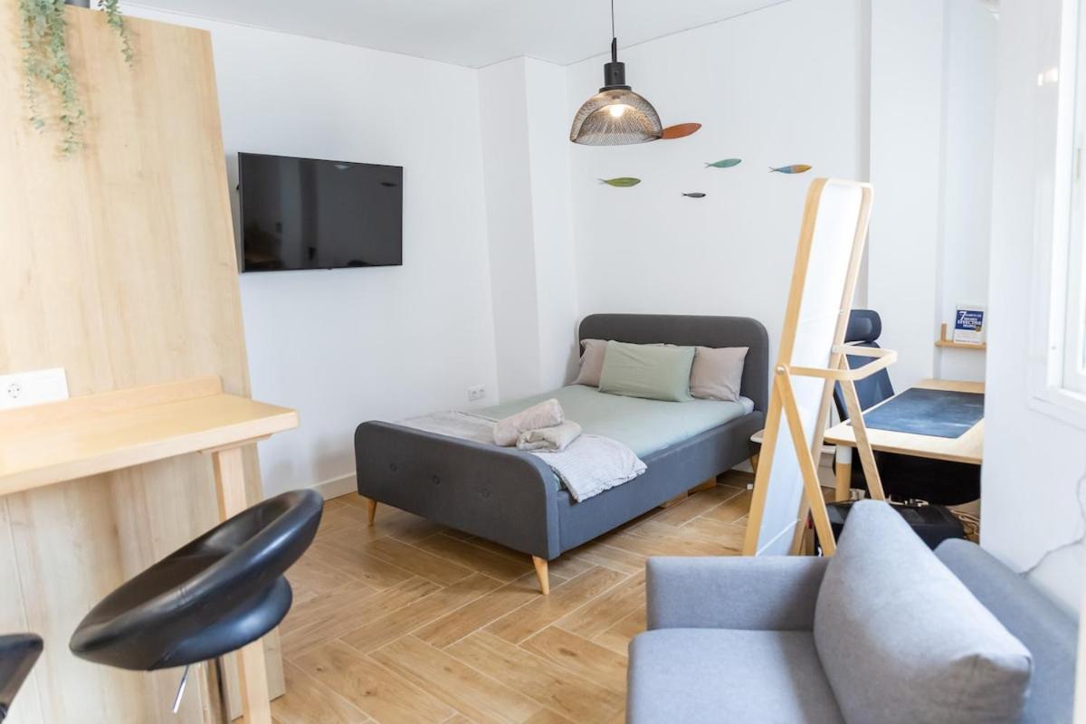 Chic Studio Downtown - AC - WiFi - 4