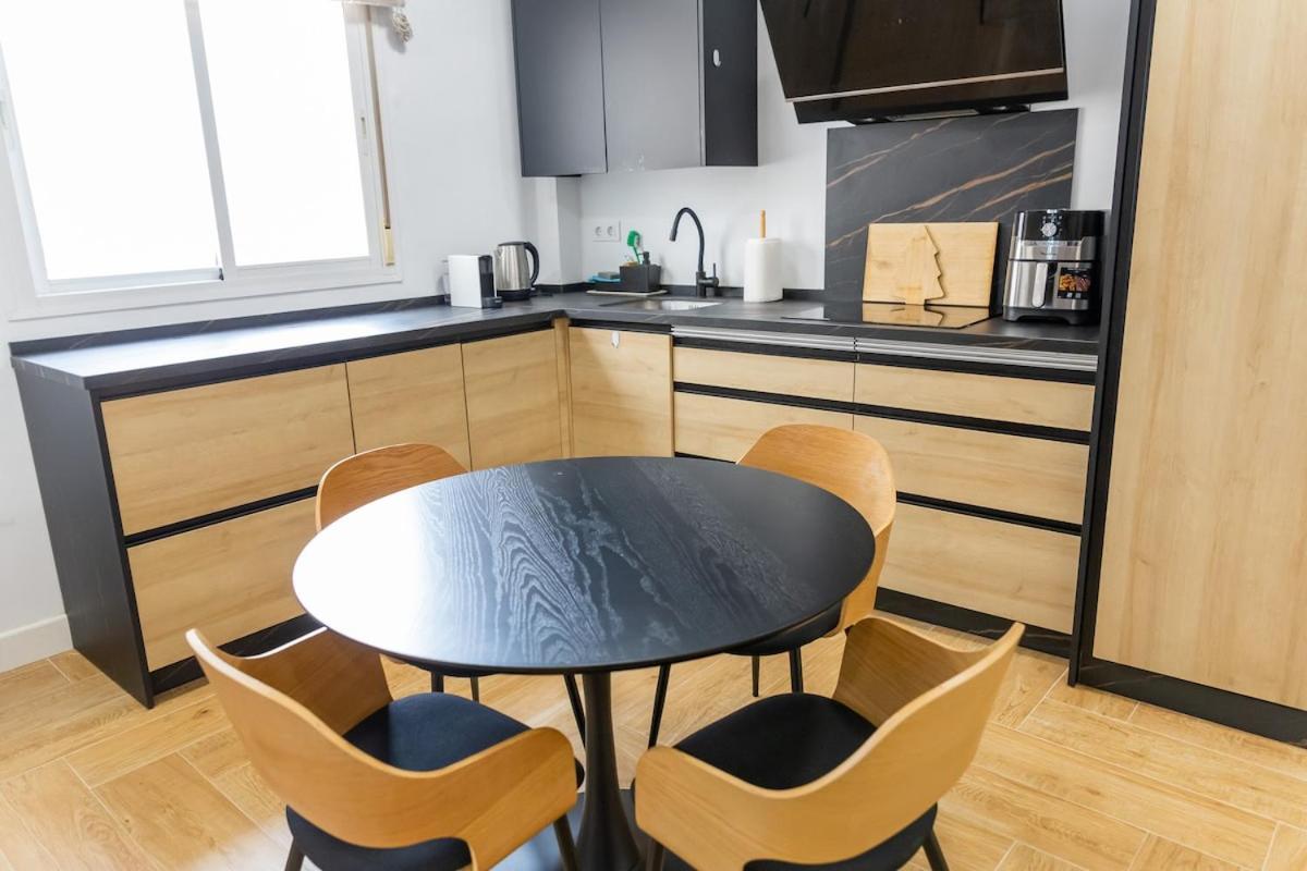 Chic Studio Downtown - AC - WiFi - 5