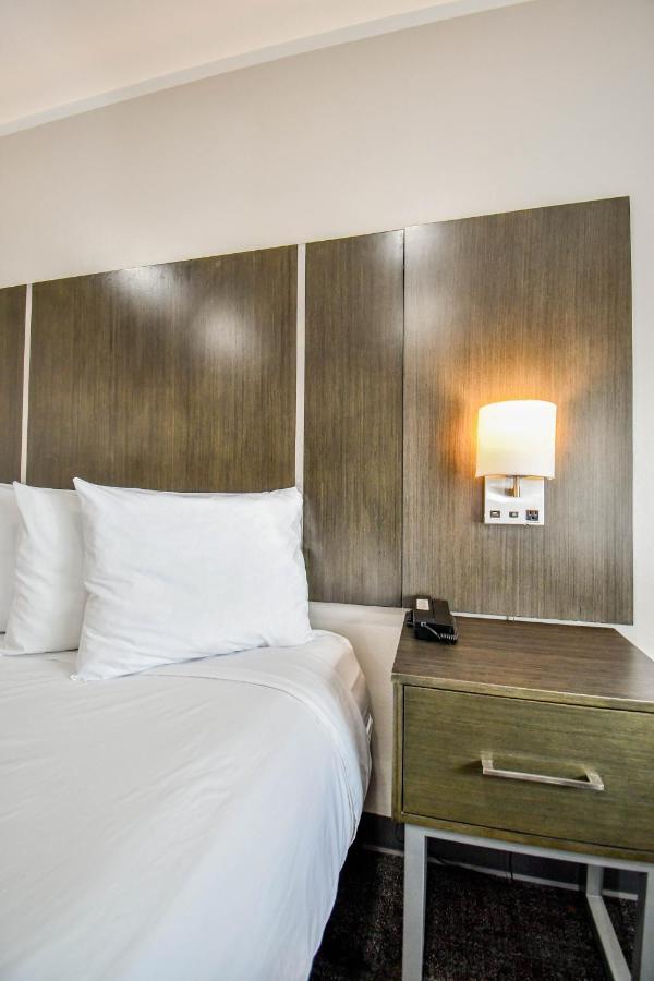 Sioux Falls Inn — photo 18