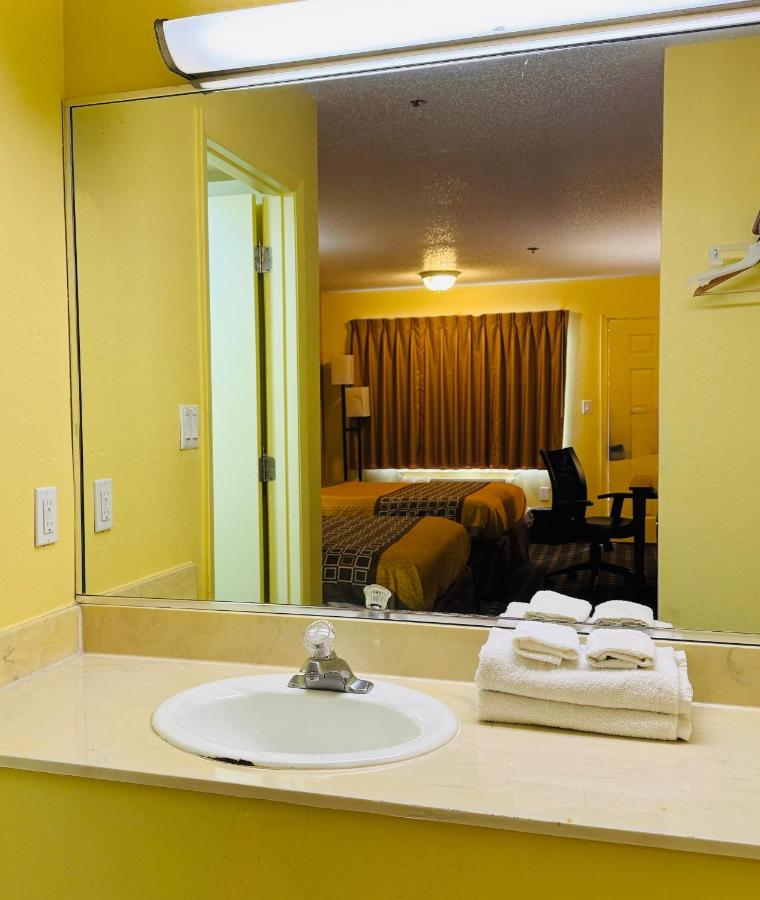 Budget Inn-West — photo 3