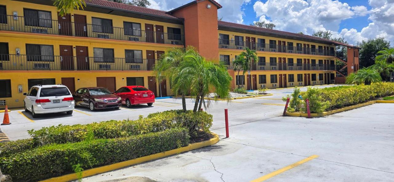 Budget Inn-West — photo 6