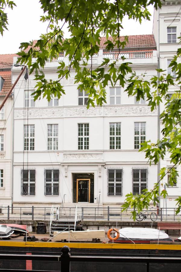 art'otel berlin mitte, Powered by Radisson Hotels photo