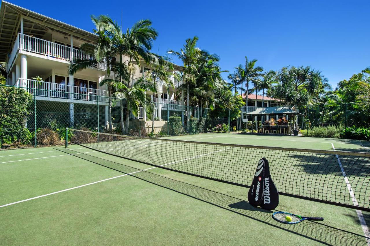Tennis court: South Pacific Resort & Spa Noosa